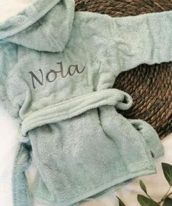 Bademantel mit Namensstickerei