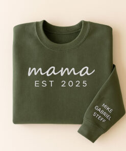 Alternative view of Mama sweater with name