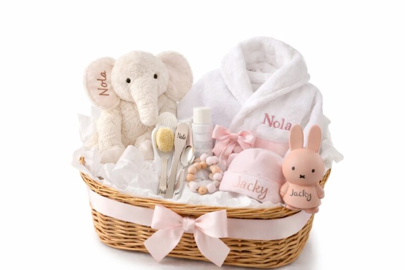 Confectionnez un panier de maternité comme cadeau de naissance